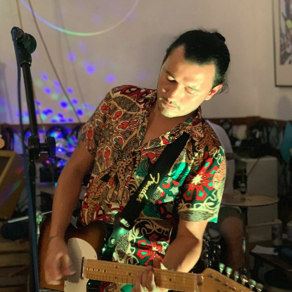 Meet your Posher, Héctor